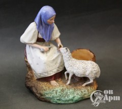 Скульптура "Крестьянка с овцой"